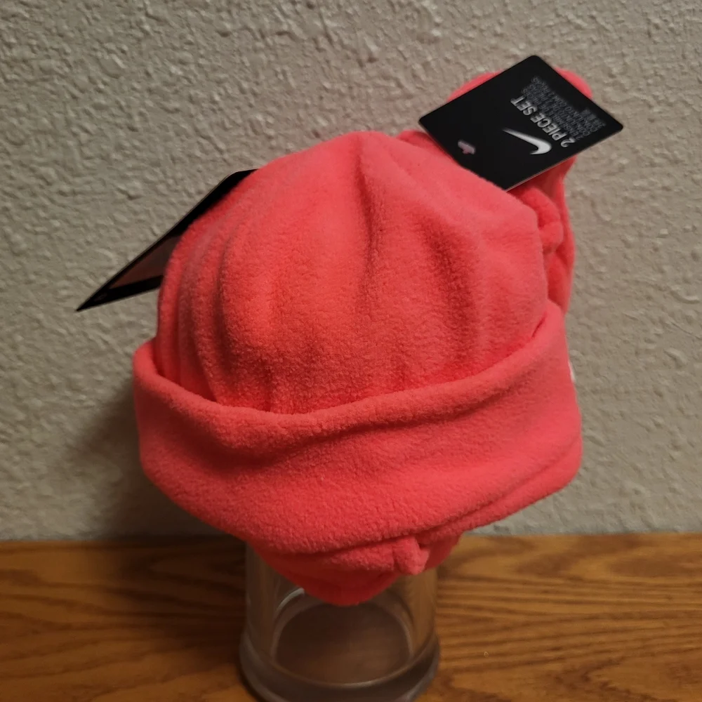 NWT Nike Infant Pink Fleece Hat and Mittens